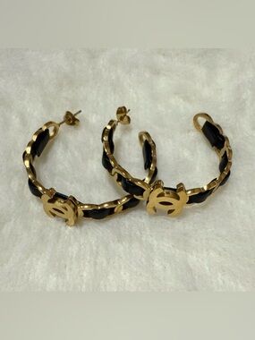 Luxury Fashion Earrings CC Style Black&Goldtone